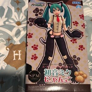 Hatsune Miku Cat Figure